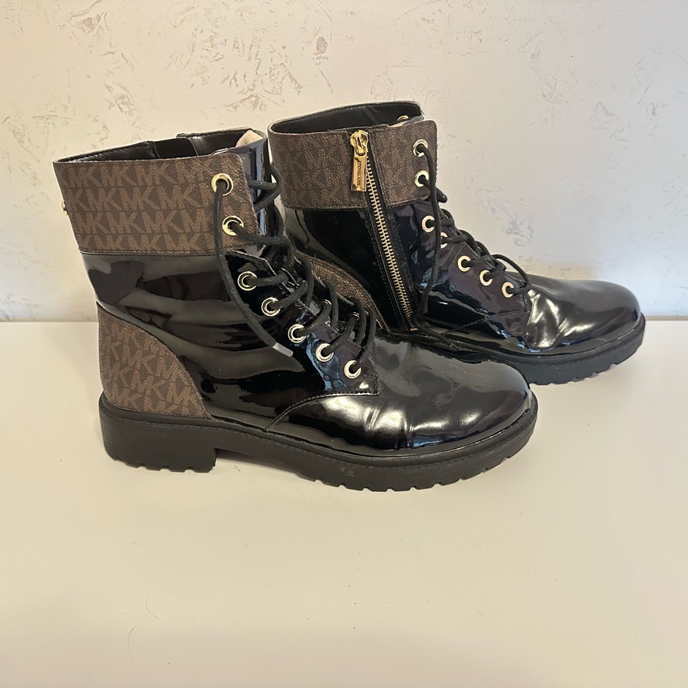Michael Kors Branson MK Logo Combat Boots Black Brown Patent Women’s 9.5M